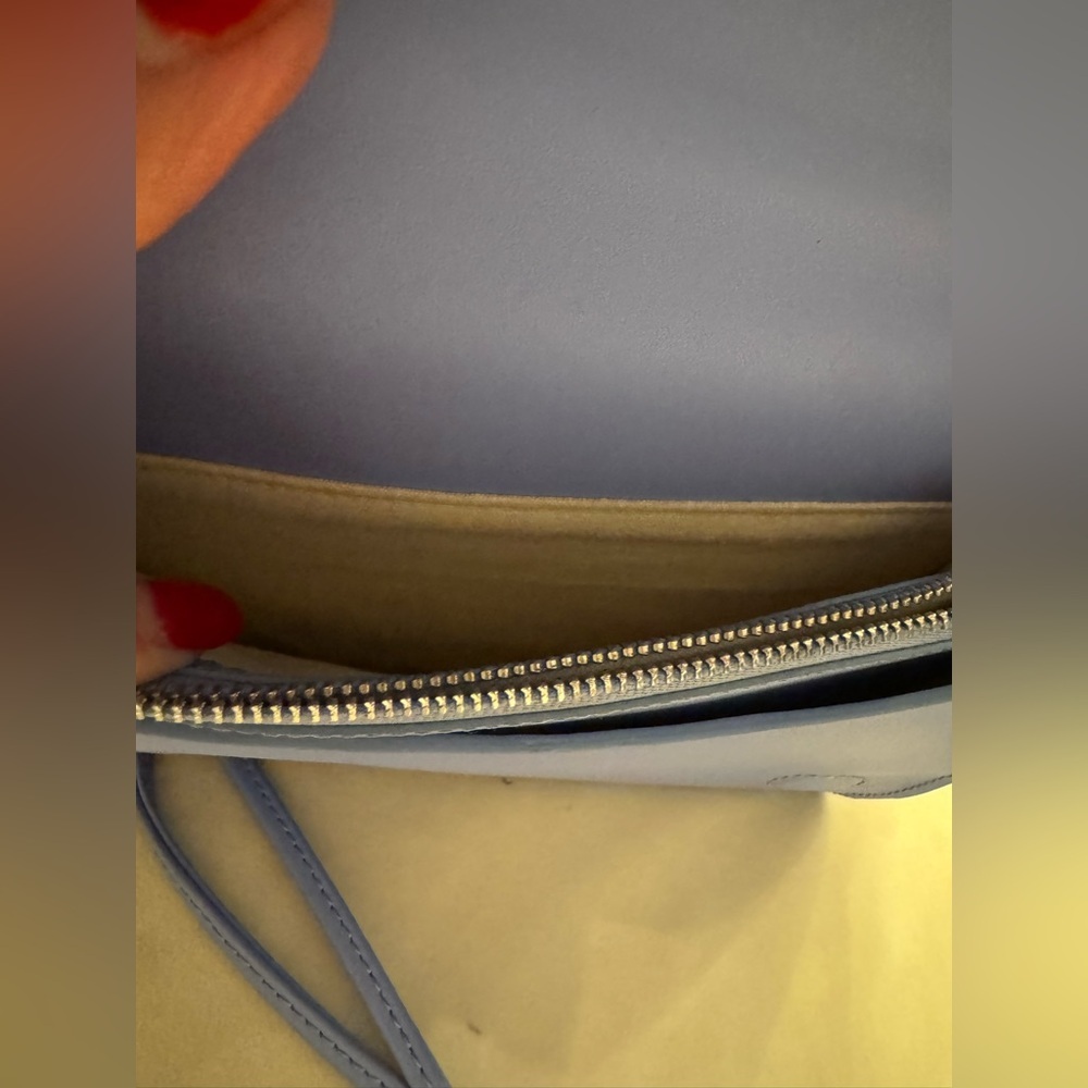 EUC! BAGGU Leather Compact Purse - Picture 10 of 16
